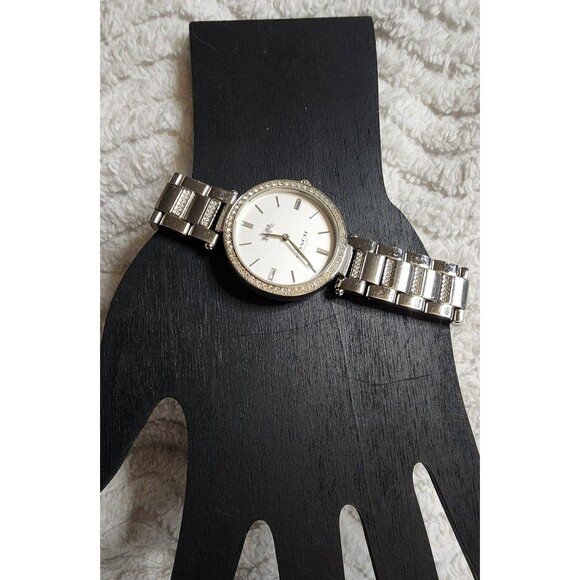 Beautiful COACH Park Quartz CRYSTAL White Dial Ladies WATCH 14503092 Gently Used - Picture 7 of 16